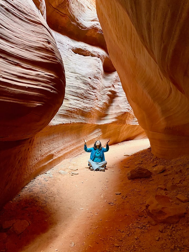 Wonders of Peekaboo Slot Canyon on utv