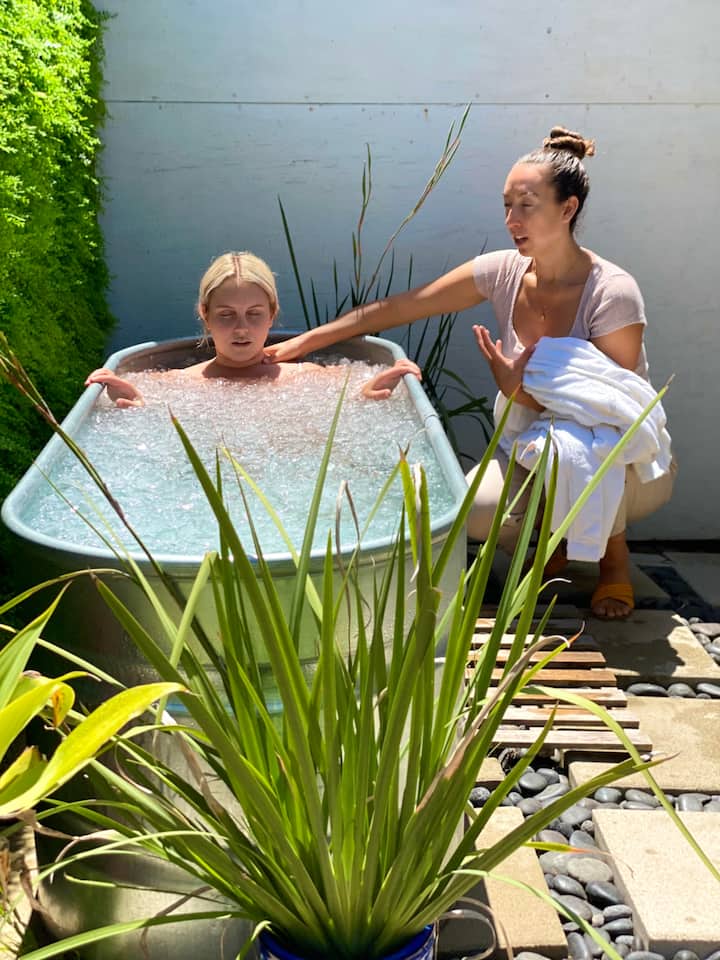 Сауна на дърва и ледена вана