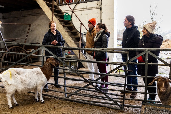 Goat hang out chill and brews · ☆4.99