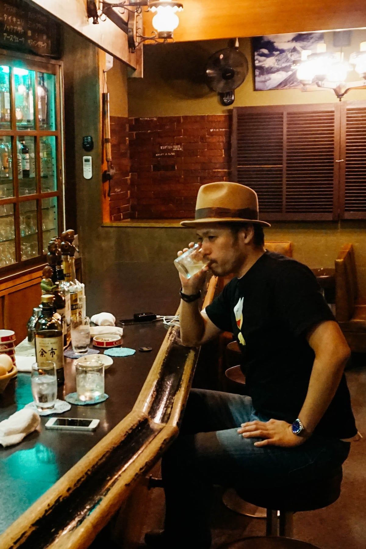 A unique bar hopping in noge, yokohama