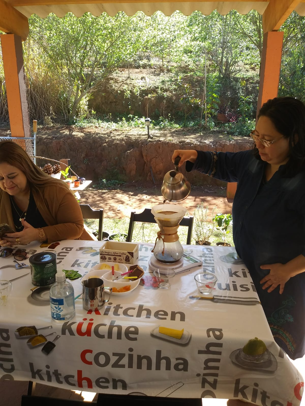 Taste cocoa and single-origin chocolates