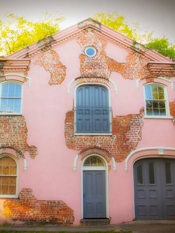 Garden District Secrets & Scandals Walking Tour