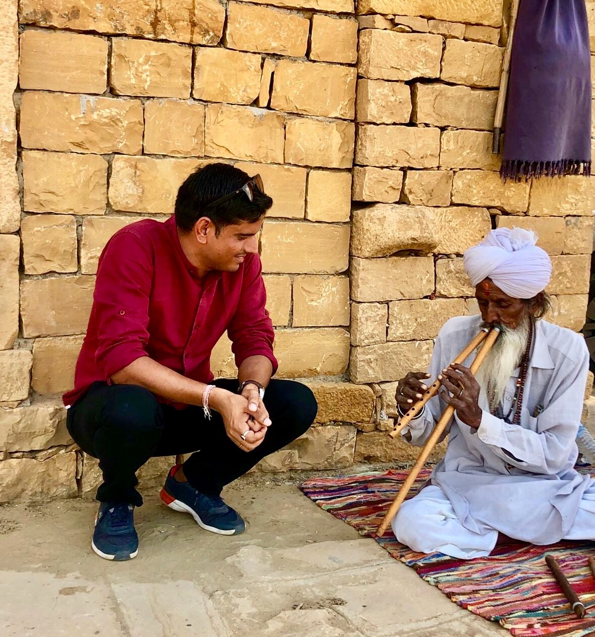 Discover old Delhi and New Delhi with locals