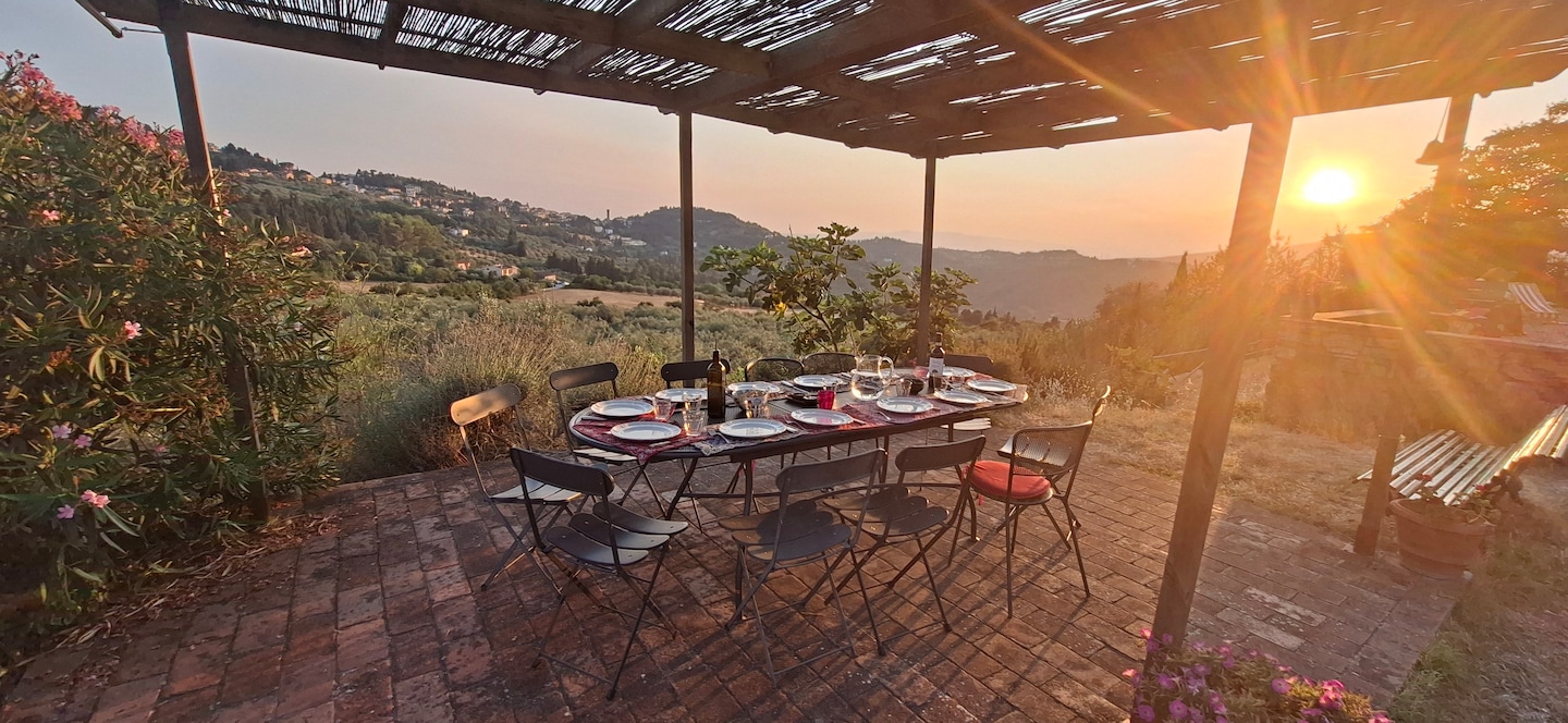 Family farm Tuscan olive oil experience · ☆4.98