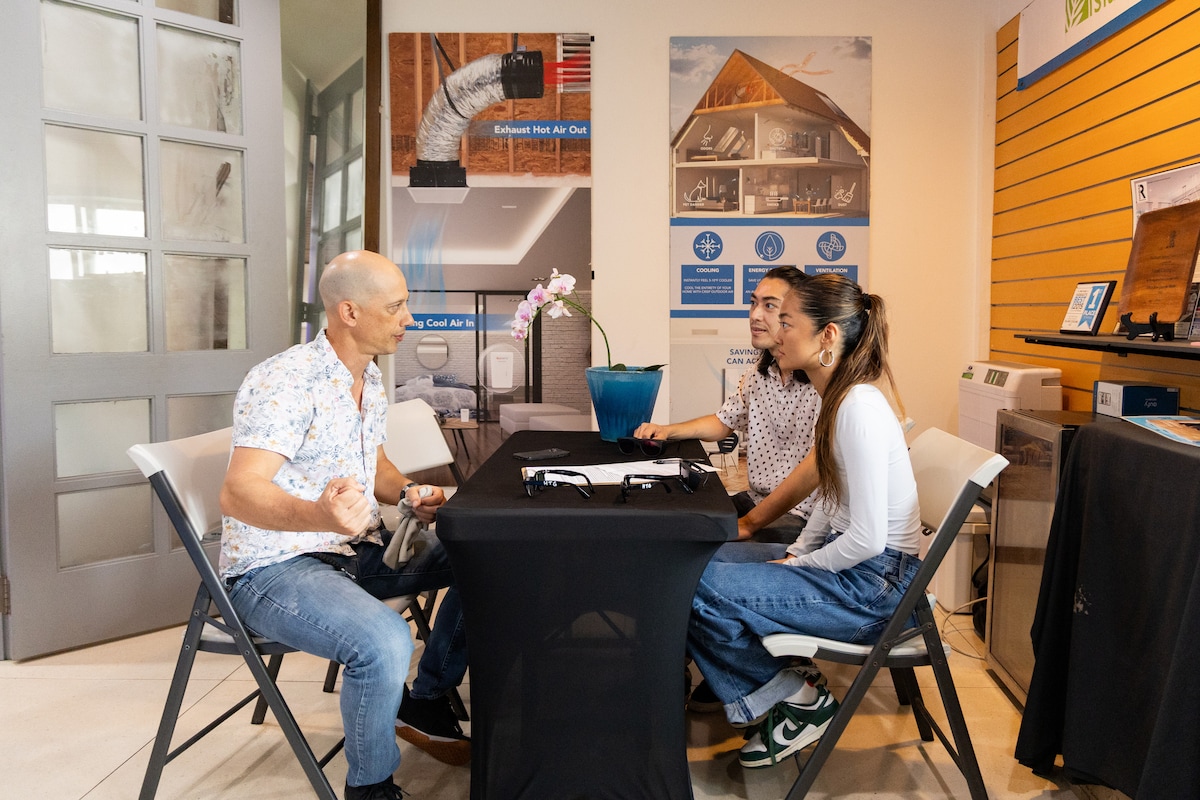 Create glass art in a real glass blowing studio