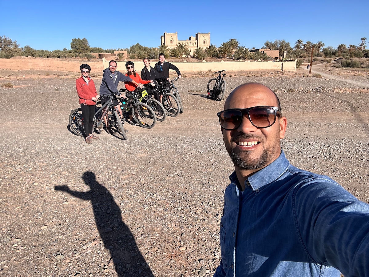Discover the Skoura palm grove by bike