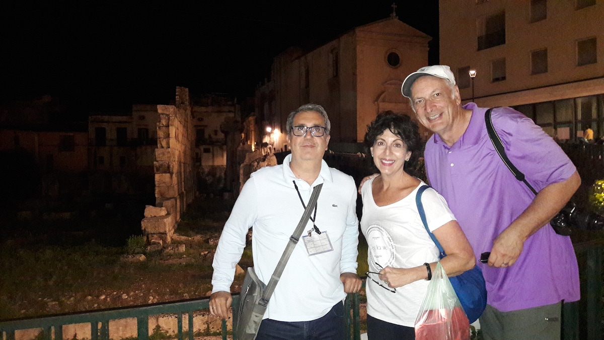 לגלות את האי של אורטיג'ה בשקיעה