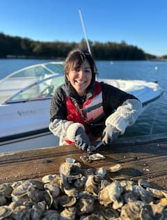 Fall oyster farm tour & shucking class