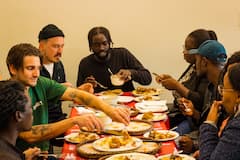Experiencia de cuentacuentos y comida africana