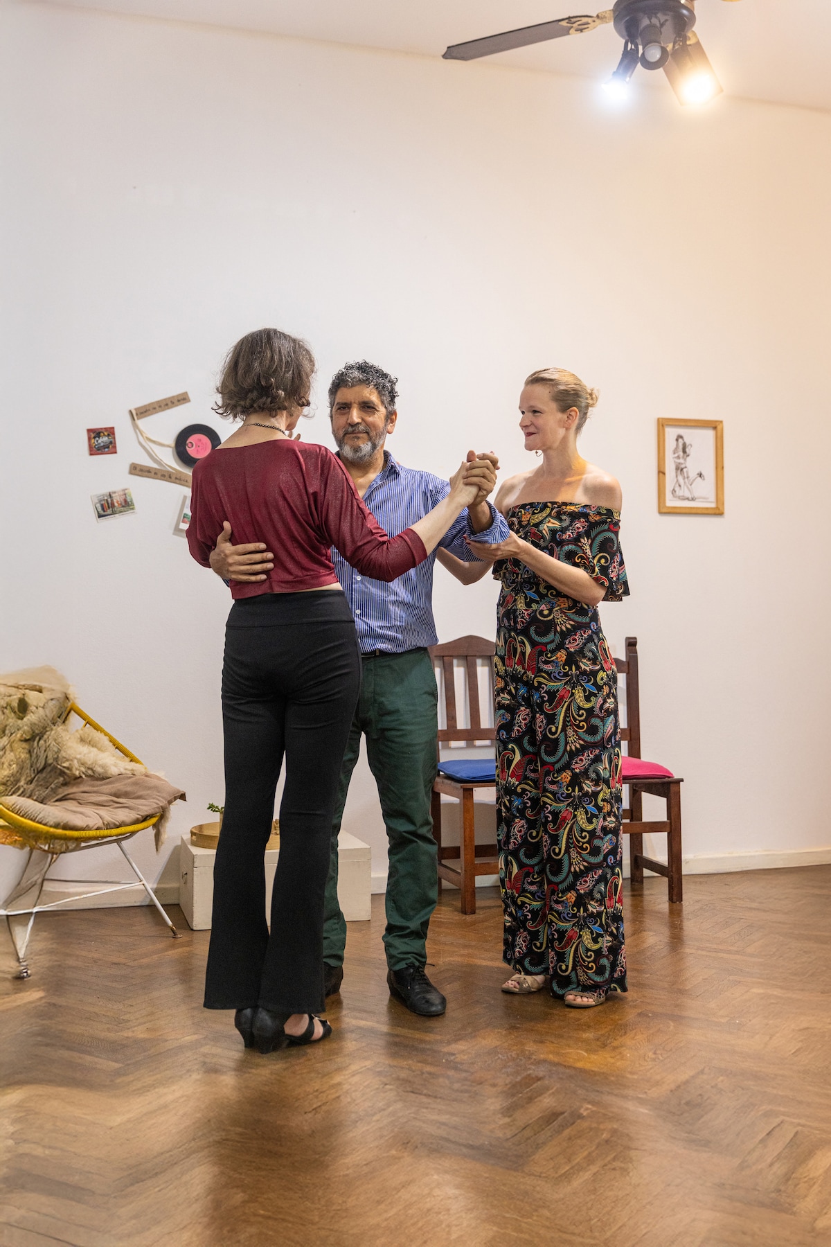 Dance Tango at a milonga with an insider