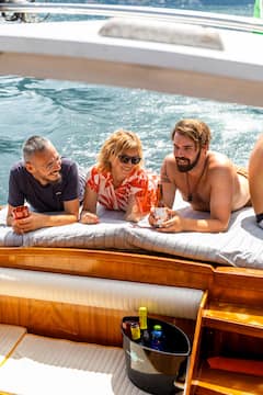 Boat Party Lake Como con Omar