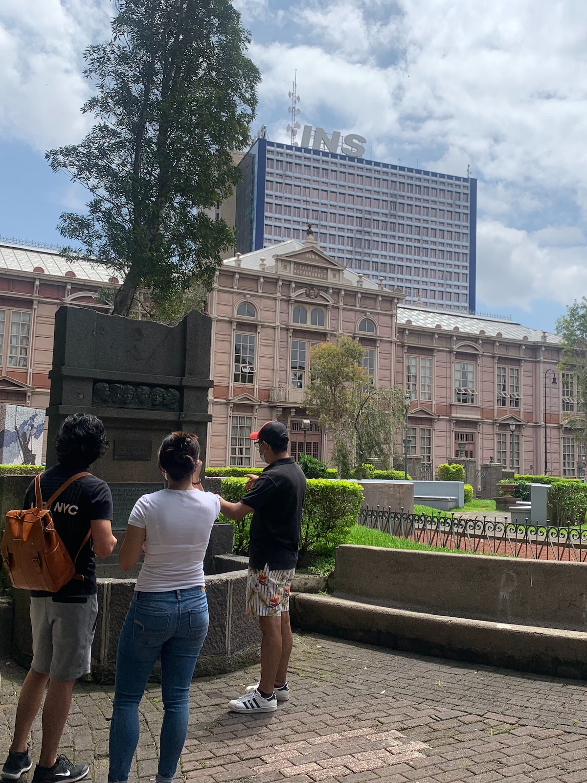 Asesinados, Ahorcados y Mitos Josefinos