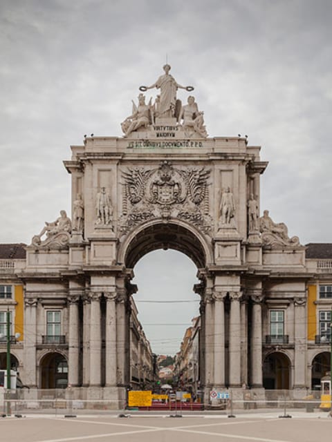 Discover Lisbon in a day on a private tour