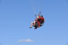 Paraglide over Medellín with breakfast