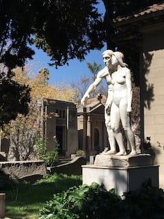 Ruta a pie sobre historia y arte en el Cementerio General