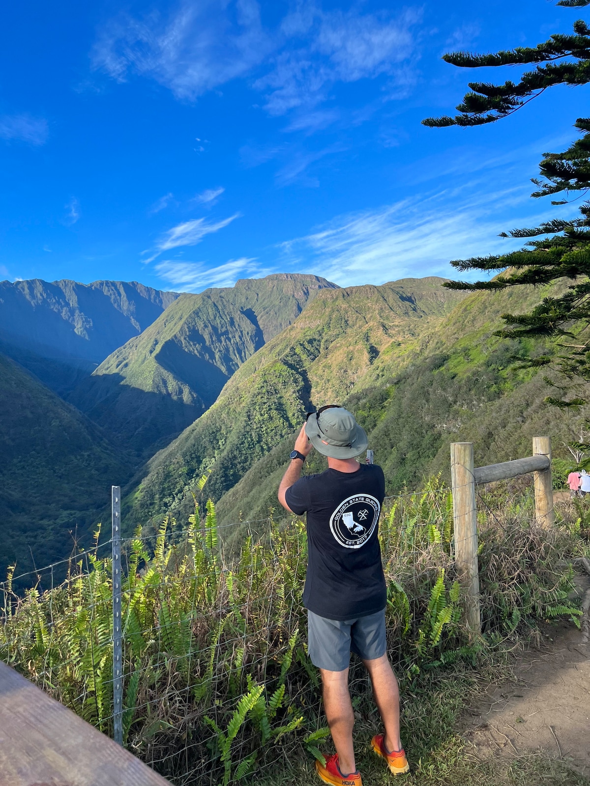Amazing Maui Ridge Hike