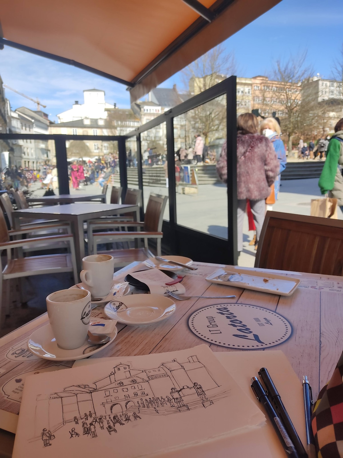 Draw the historic center of Pontevedra