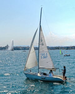 Paseo privado en velero por el lago Lemán