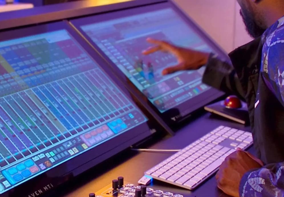 Create a song in Atlantas stuido