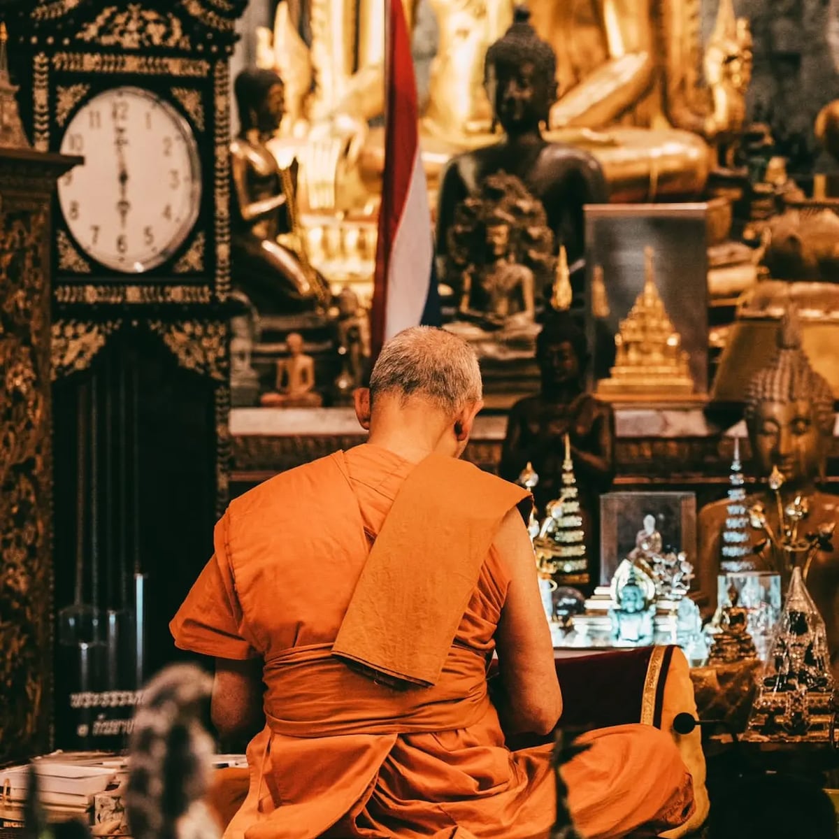 Marvel at sunrise at Wat Doi Suthep