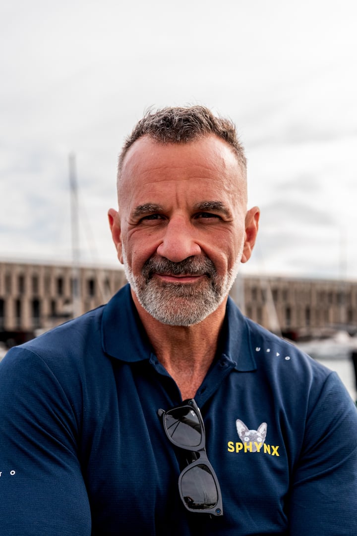 Crucero en yate al atardecer o por la tarde con bebidas