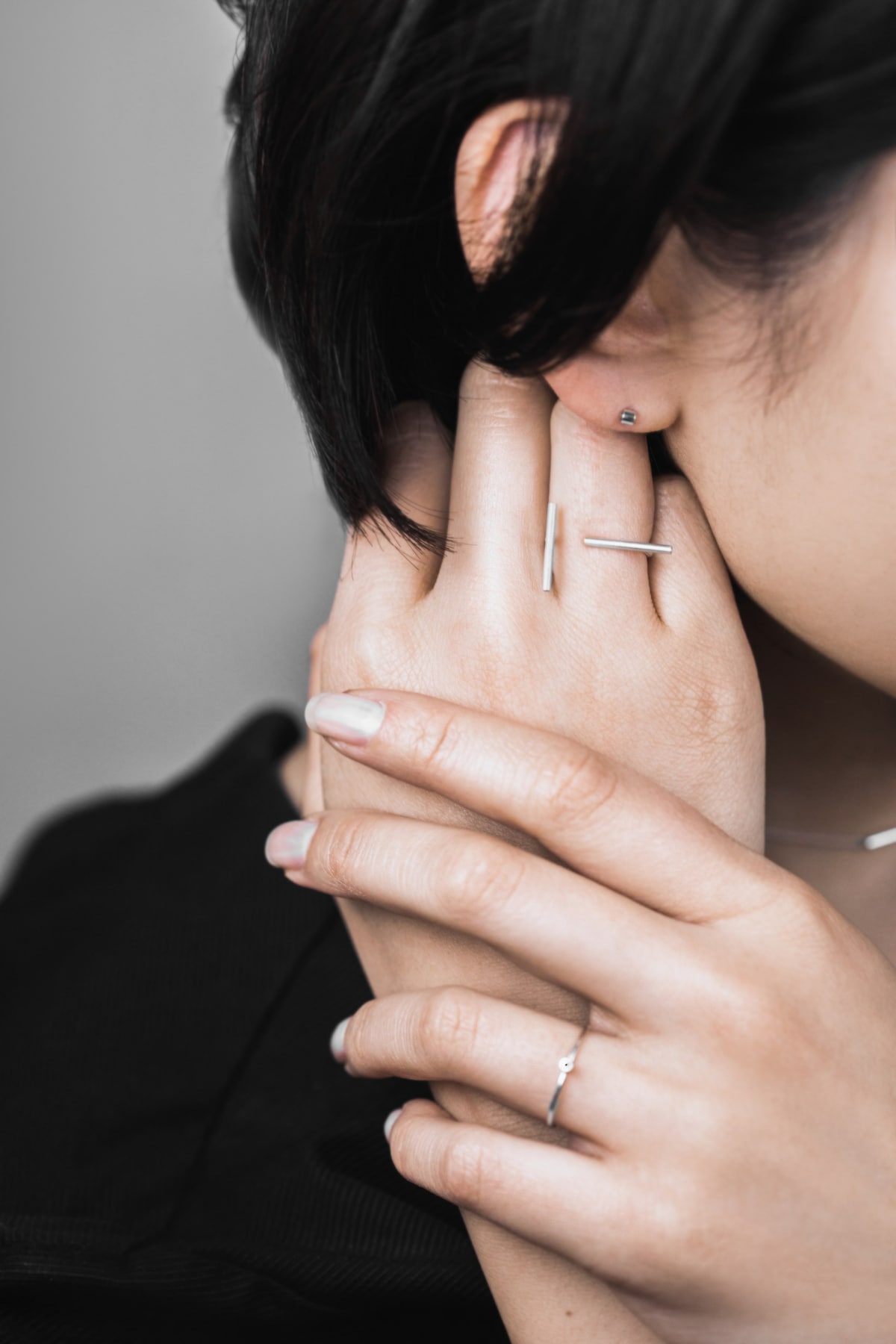 Create minimalist silver jewellery in Berlin