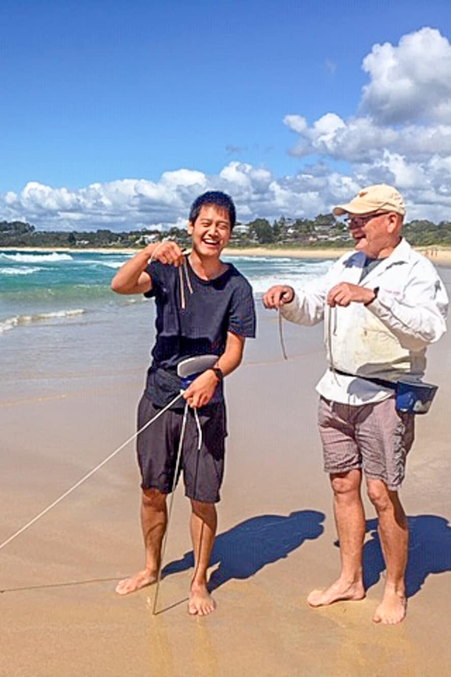 Learn to Catch Beach Worms