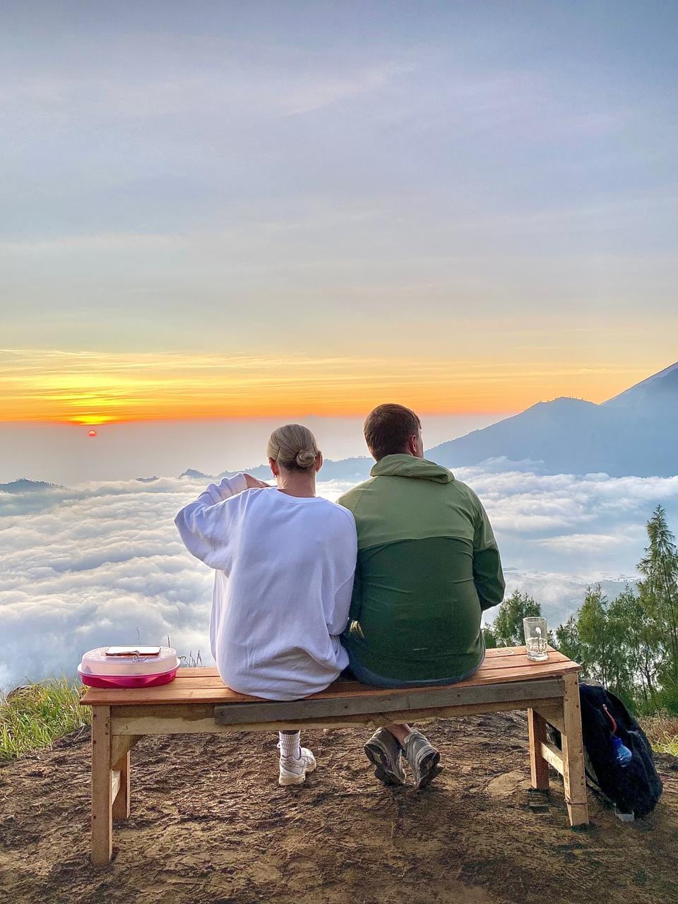 Batur Volcano Sunrise Hike, Breakfast & Hot Spring