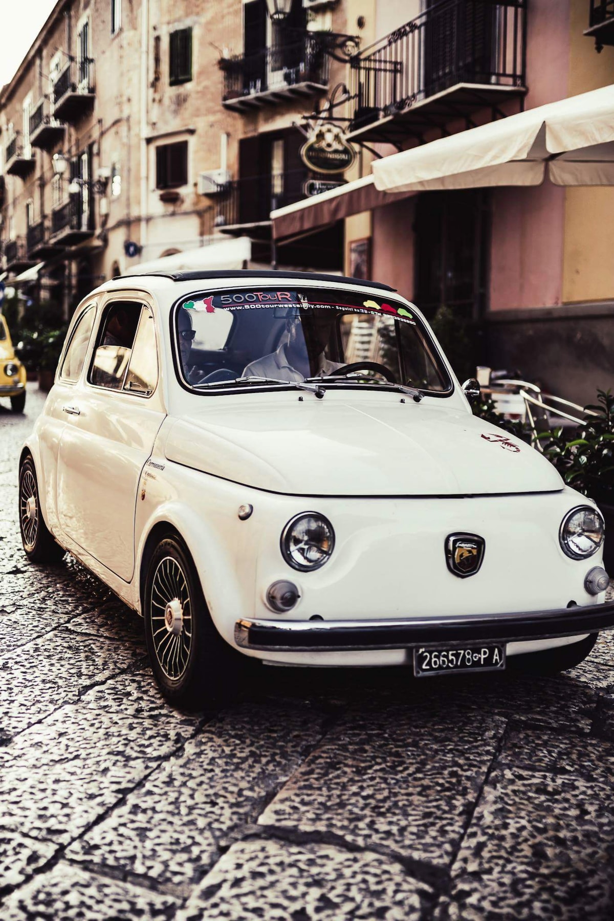 Открийте Палермо с ретро Fiat 500