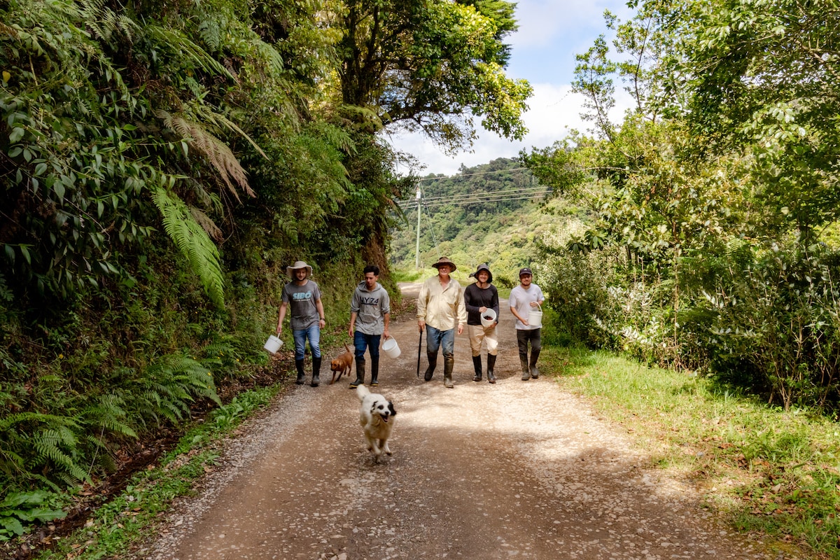 Enjoy the Tour de la Mora
