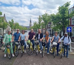 Recorre las calles naranjas y azules de Delft