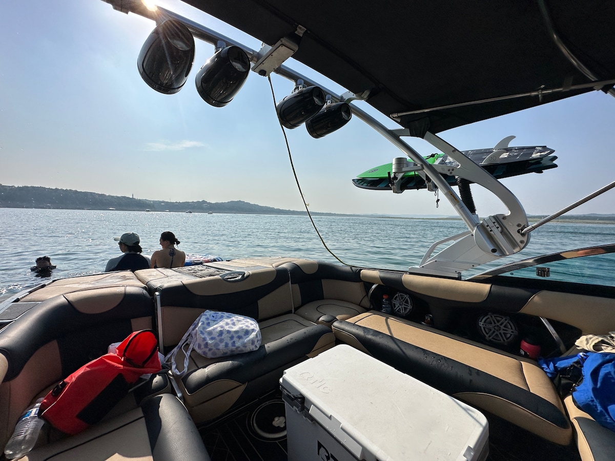 Wakesurf on Lake Travis guided by an instructor