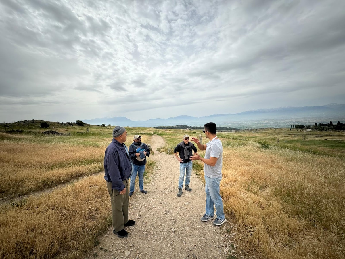 Explore Pamukkale and Hierapolis