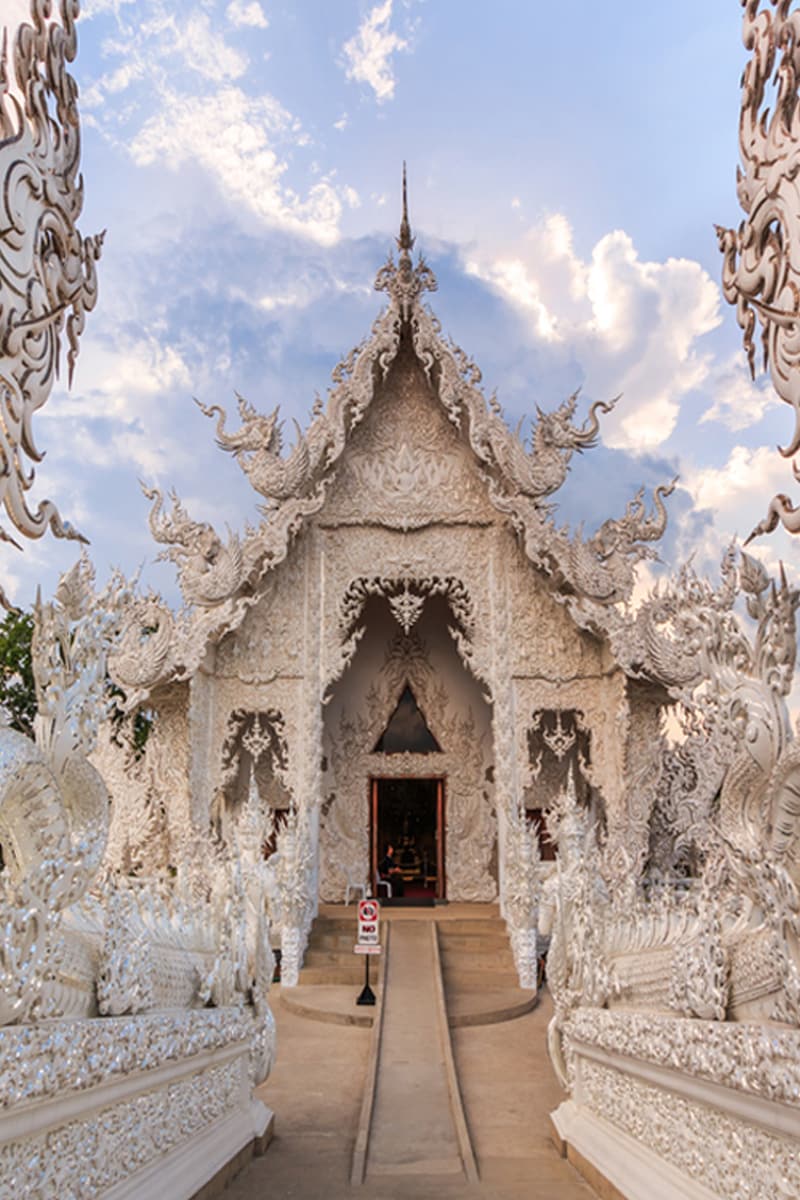 Admire art within nine temples in Chiang Rai