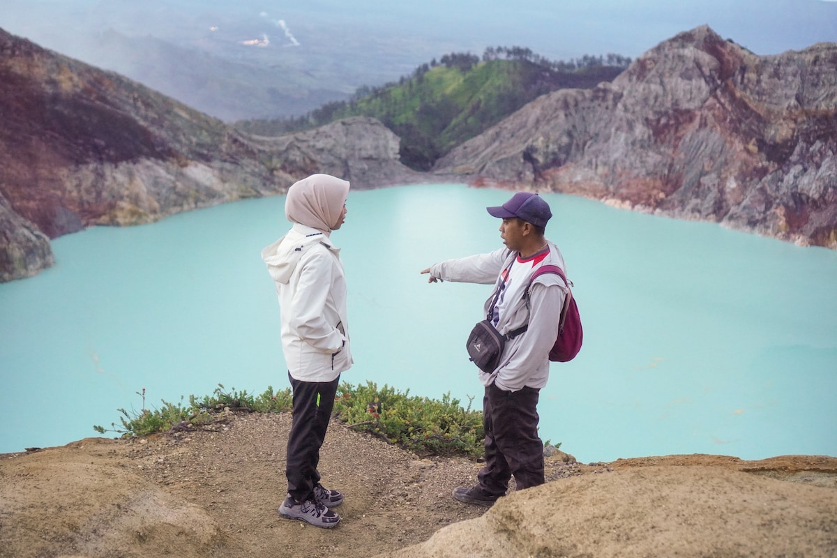 Ijen Volcano Trek With Optional Transfer From Bali