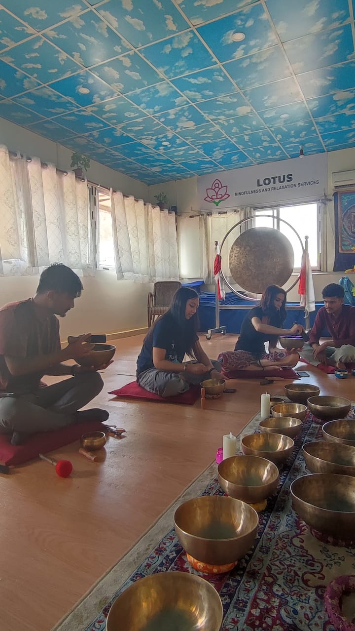 Aprende a tocar los cuencos tibetanos