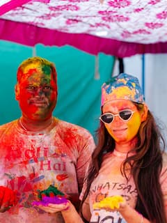 Celebra el Holi con colores orgánicos y Bollywood