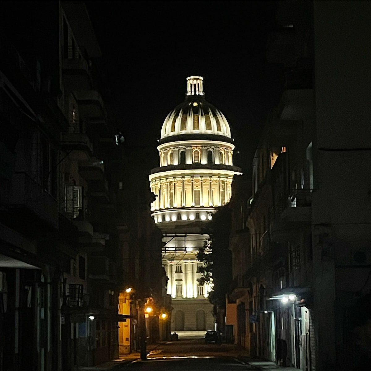 Party at home and bar hop in Havana