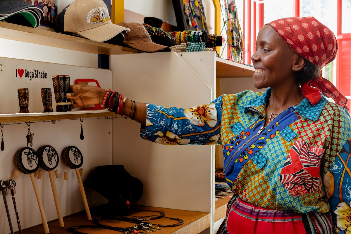 Dine/Talk/Walk/Township Tour/Play with MoPh