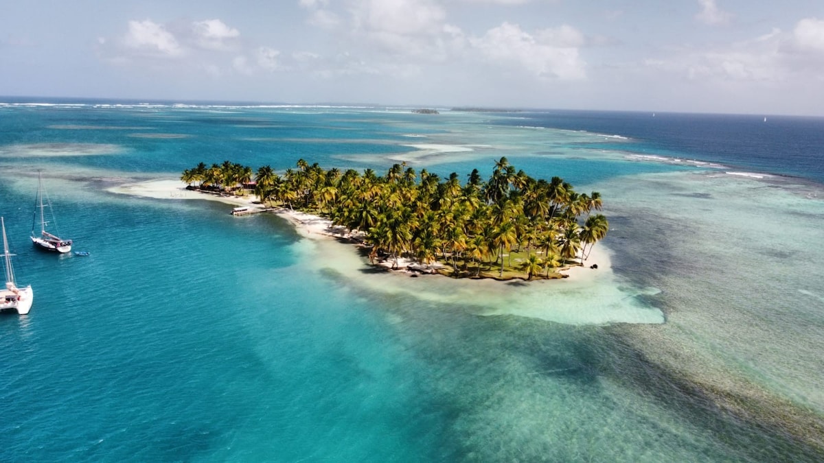 Explore the paradise islands of Guna Yala