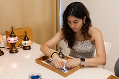 סדנה להכנת מנורות פסיפס טורקיות מסורתיות באנטליה