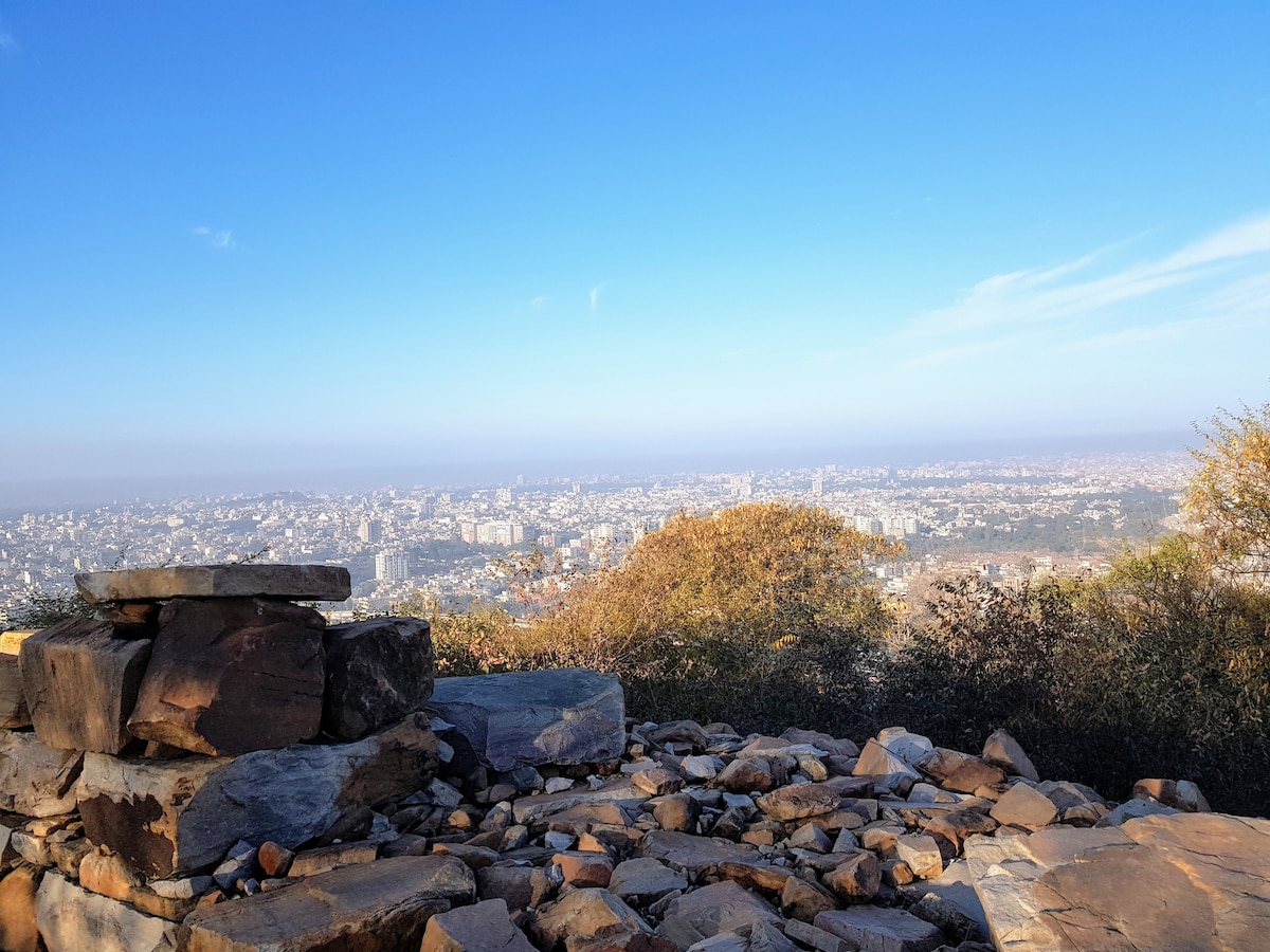 Trek Nahargarh Hills at sunrise