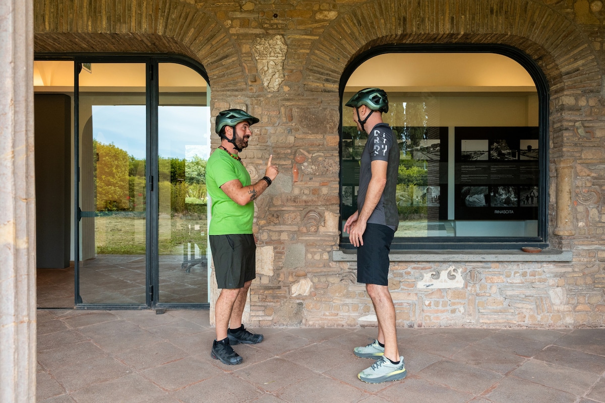 Explore Appian Way catacombs & aqueducts by e-bike
