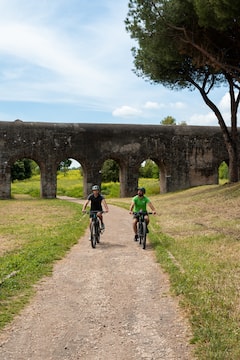 Bicicleta eléctrica: Vía Apia, catacumbas y acueductos romanos