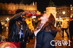 Vive la vida nocturna de Cracovia con un recorrido por los bares de la ciudad
