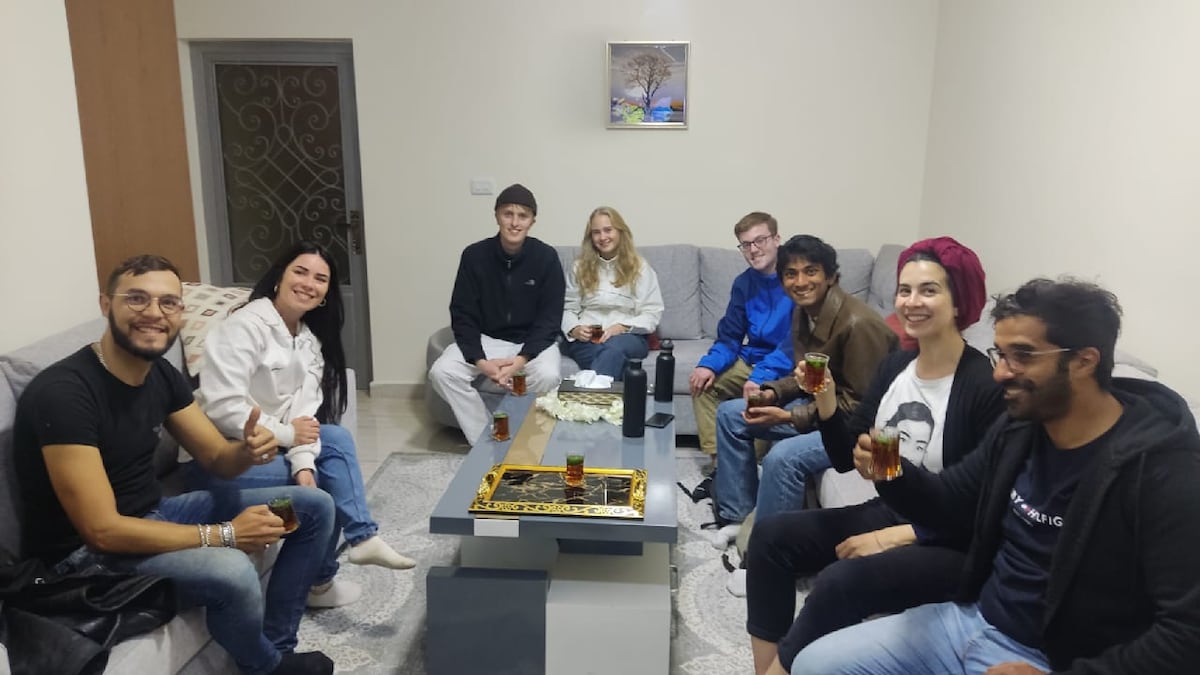 Cook and dine with a Jordanian family