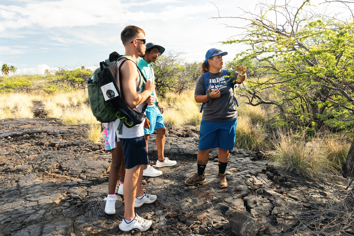 Lava Trails & Tranquil Waters