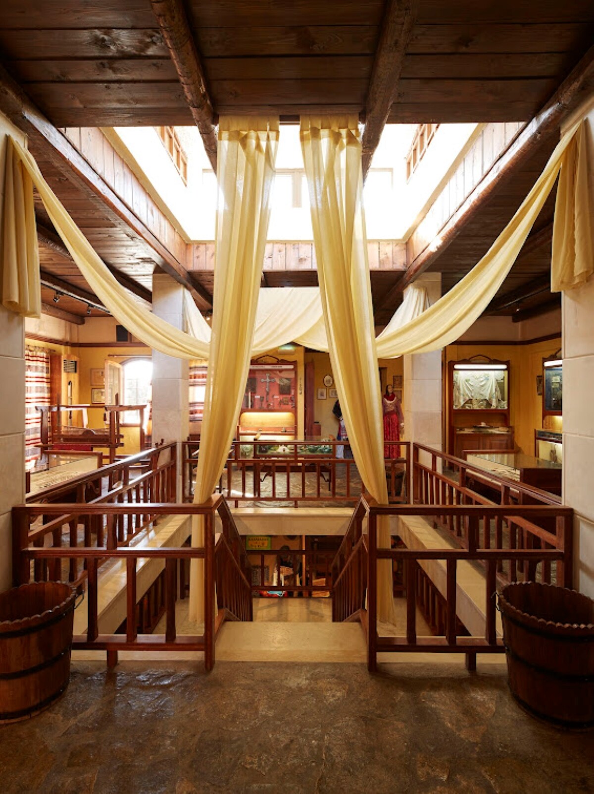 Learn Cretan and Greek dances