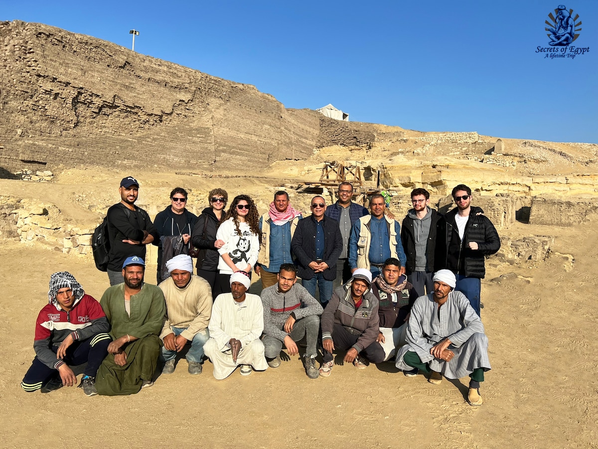 Explore an Egypt excavation site with an expert