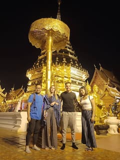 เดินป่าไปวัดพระธาตุดอยสุเทพและวัดพระลาด